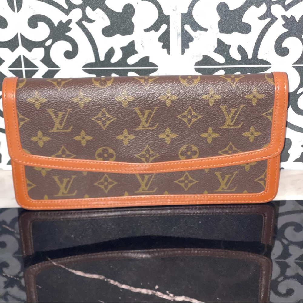 EUC Louis Vuitton Monogram Pochette Dame PM